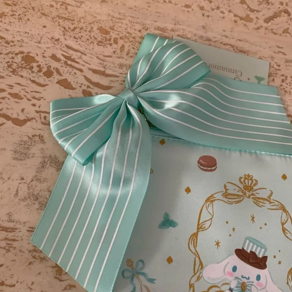 Sanrio cinnamaroll zip